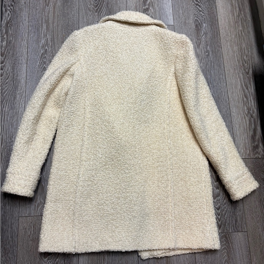 Club Monaco teddy Elegant Women's Coat - Picture 3 of 12